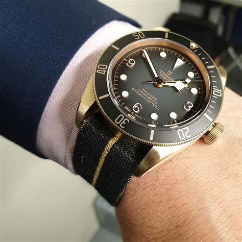 tudor black bay bronze nato